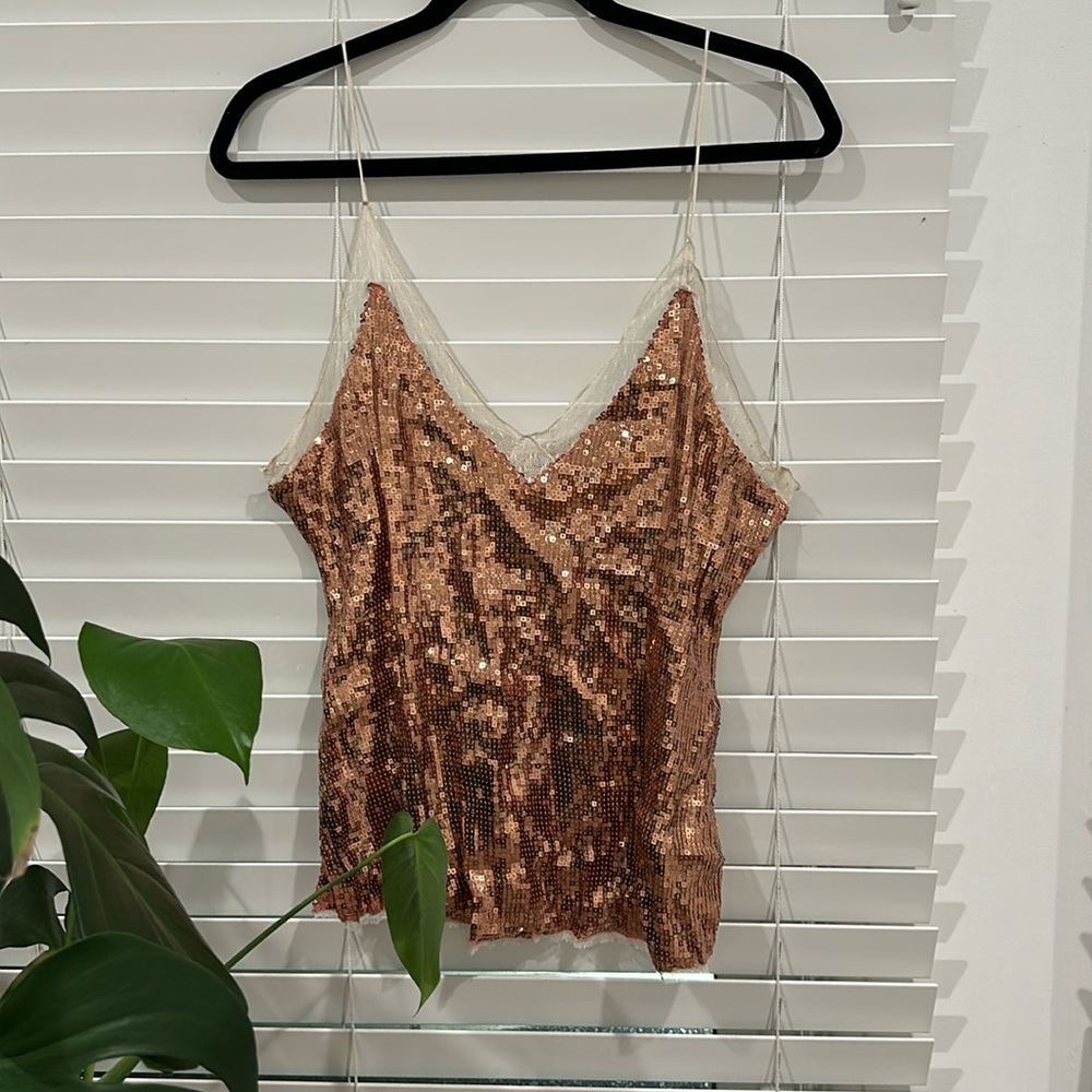 FREE PEOPLE ✨ Rose Gold and Lace Tank Top Medium